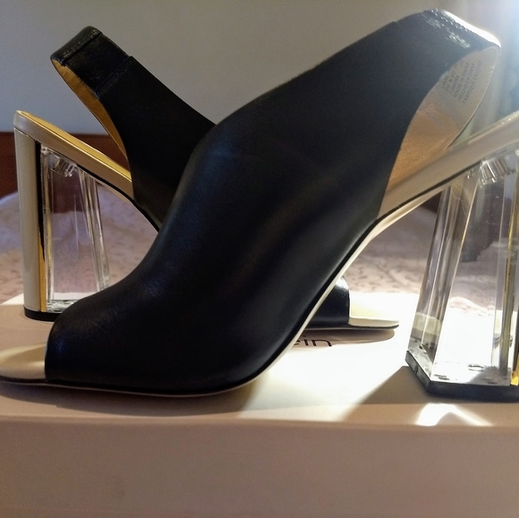 Calvin Klein Linnette Luxor Shoes - Picture 13 of 15